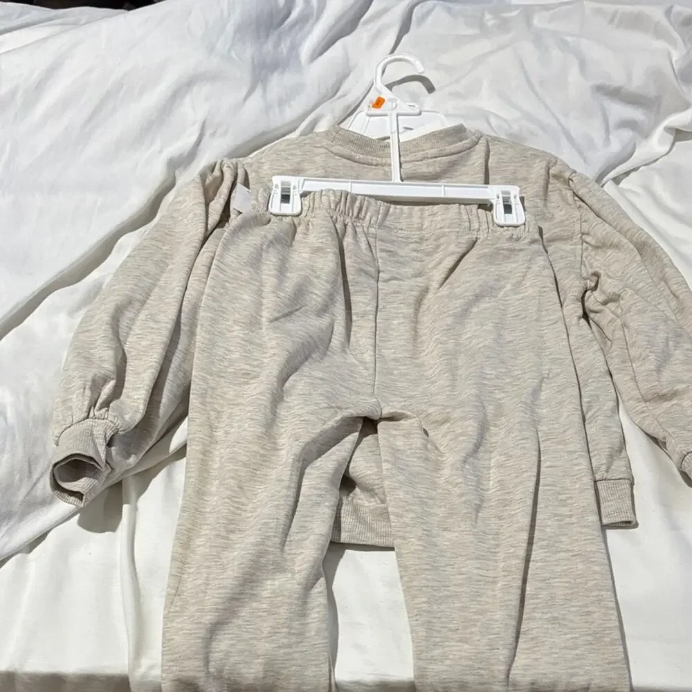 Jessica Simpson beach jogger